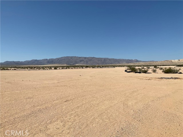 76421 Amboy Road, Twentynine Palms, California 92277, ,Commercial Sale,For Sale,76421 Amboy Road,CRJT23161153