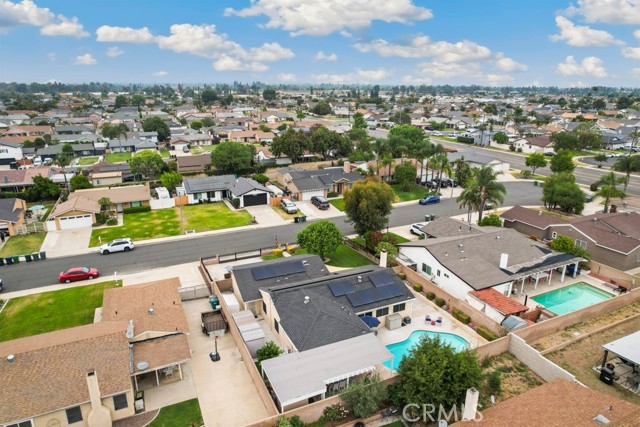 6253 Hamilton Court, Chino CA: https://media.crmls.org/medias/36033b9a-2173-41db-820e-97bb1ae4ff85.jpg