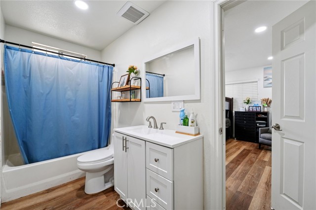 Detail Gallery Image 12 of 17 For 375 Prospect Ave, Riverside,  CA 92507 - 2 Beds | 2 Baths