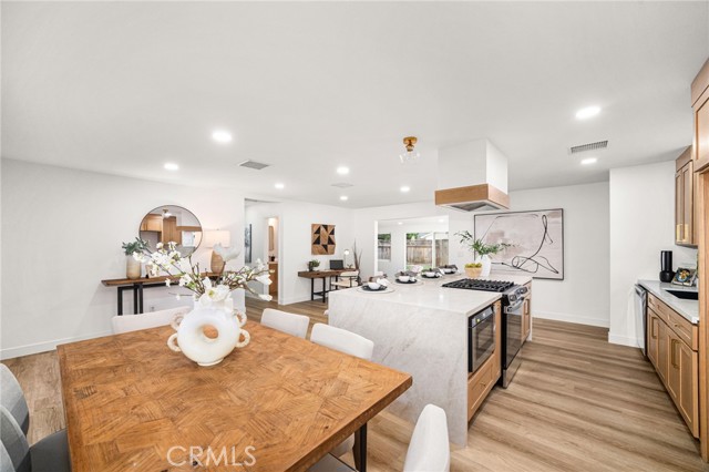 2124 W Flower Avenue, Fullerton CA: https://media.crmls.org/medias/3603bec8-96e6-4acb-94e4-4ac7b00a1525.jpg