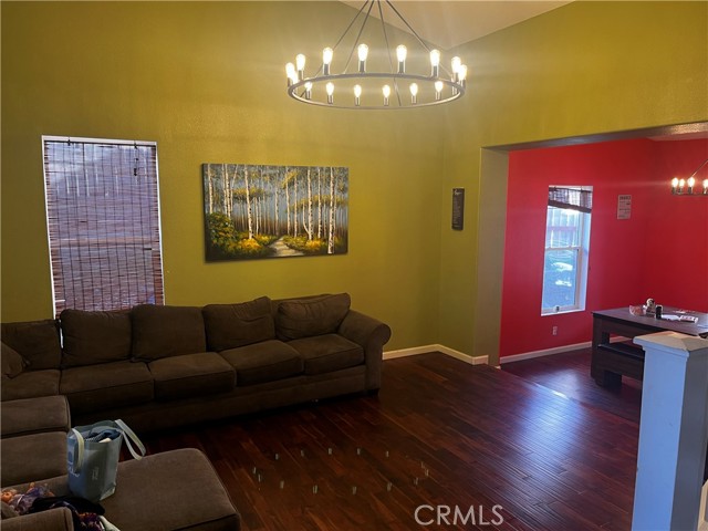 Detail Gallery Image 3 of 10 For 147 via Camelia, Paso Robles,  CA 93446 - 4 Beds | 3 Baths