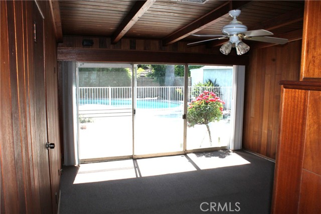 427 S Mariposa Street, Burbank CA: https://media.crmls.org/medias/36055b0e-69da-4556-91a3-2e06f3521a6e.jpg