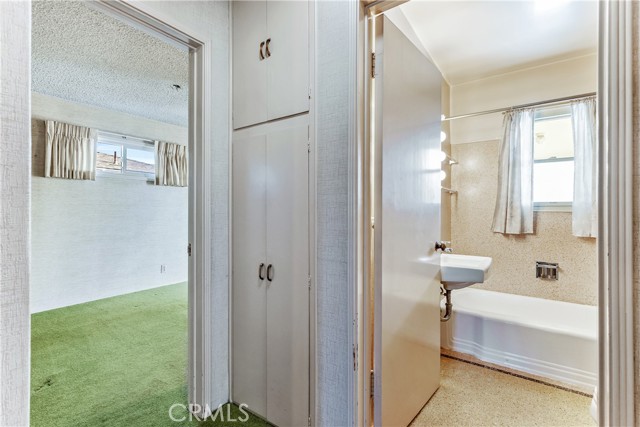 Detail Gallery Image 34 of 60 For 249 S Lincoln St, Burbank,  CA 91506 - 3 Beds | 2 Baths
