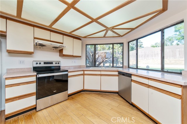 Detail Gallery Image 12 of 36 For 814 N Del Sol Ln, Diamond Bar,  CA 91765 - 4 Beds | 3 Baths