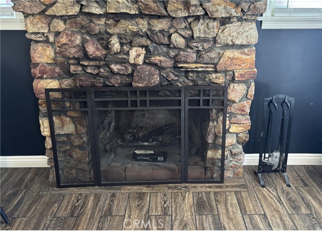 541 Timber Lane, Big Bear Lake CA: https://media.crmls.org/medias/3605a211-950a-416e-8386-3a9a21961fc5.jpg