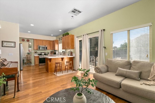 Detail Gallery Image 15 of 33 For 1123 Brown Bear Trl, Beaumont,  CA 92223 - 3 Beds | 2/1 Baths