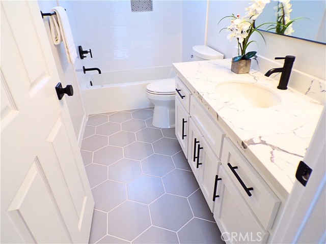 Detail Gallery Image 28 of 34 For 1524 251st St #B,  Harbor City,  CA 90710 - 4 Beds | 3/1 Baths