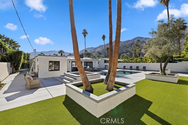 Detail Gallery Image 10 of 36 For 218 E Ocotillo, Palm Springs,  CA 92264 - 4 Beds | 3 Baths