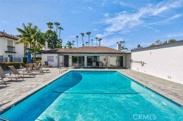 Detail Gallery Image 33 of 33 For 1074 Buckingham, Newport Beach,  CA 92660 - 2 Beds | 2/1 Baths