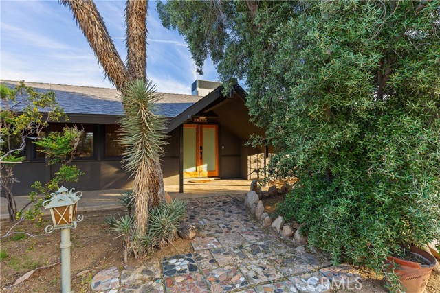 Detail Gallery Image 7 of 67 For 58747 San Marino, Yucca Valley,  CA 92284 - 3 Beds | 2/1 Baths