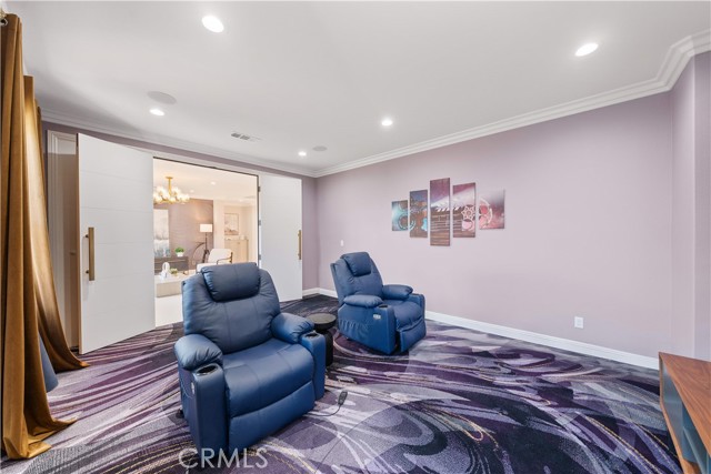 Detail Gallery Image 34 of 75 For 27 Gillman St, Irvine,  CA 92612 - 6 Beds | 6/1 Baths