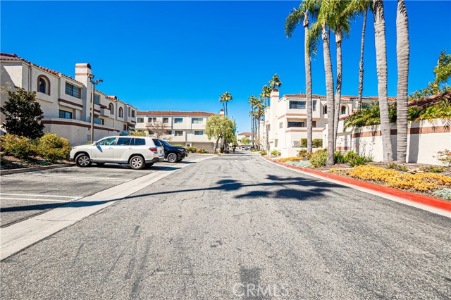 Detail Gallery Image 6 of 66 For 2971 Plaza Del Amo #201,  Torrance,  CA 90503 - 2 Beds | 2/1 Baths