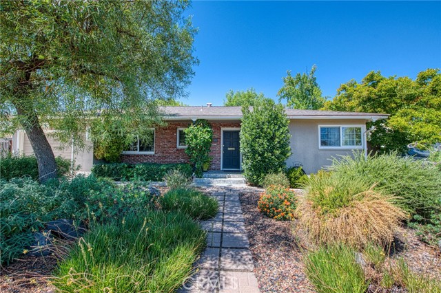 Detail Gallery Image 5 of 40 For 3421 N Callisch St, Fresno,  CA 93726 - 2 Beds | 1/1 Baths