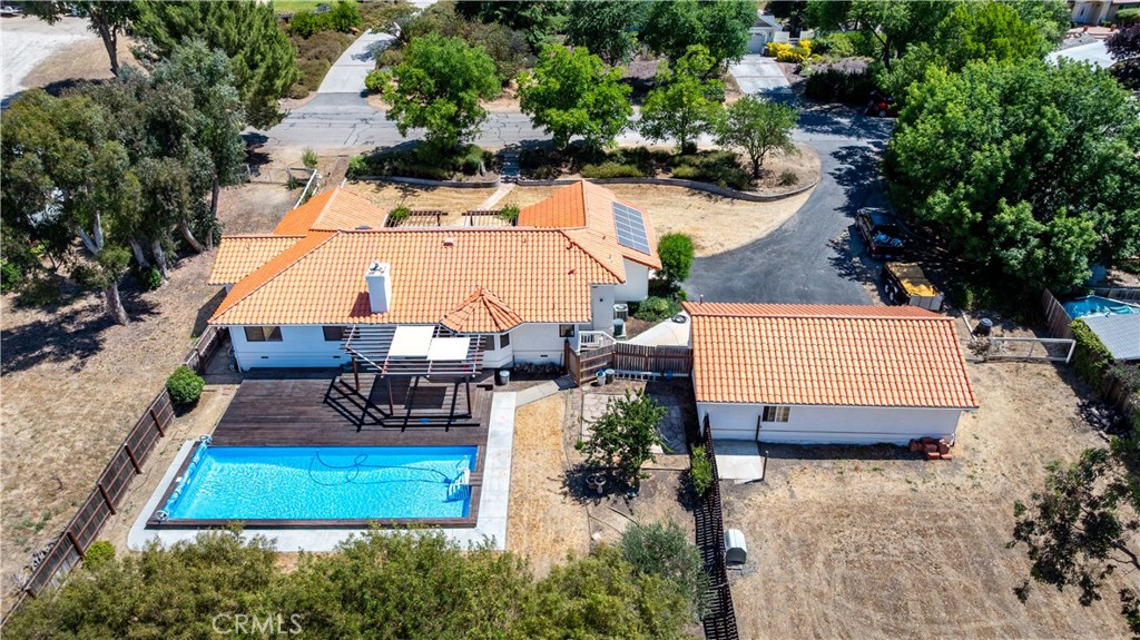 https://media.crmls.org/medias/360a7bed-4b67-4310-b639-19a9edc28708.jpg?preset=X-Large