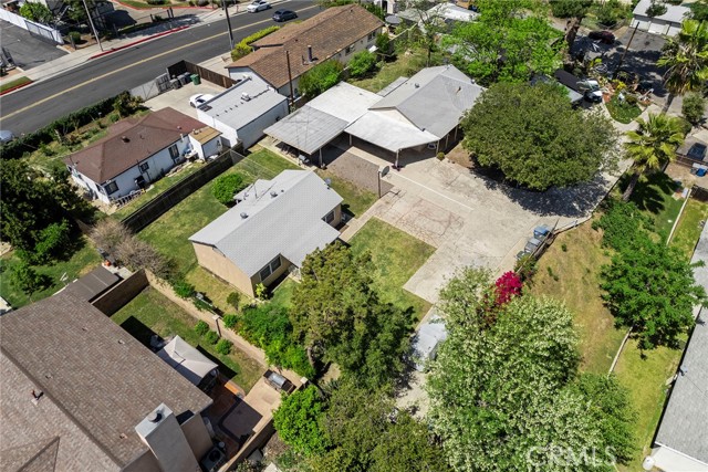 418 W Olive Avenue, La Habra CA: https://media.crmls.org/medias/360ab40e-1e96-4686-a47b-deb29e6a124a.jpg