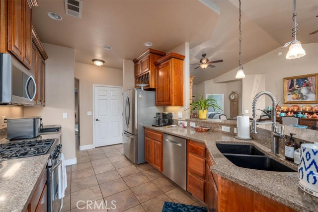Detail Gallery Image 24 of 75 For 15540 Pioneer Ct, Red Bluff,  CA 96080 - 3 Beds | 2 Baths