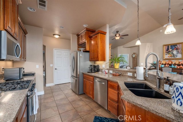 Detail Gallery Image 24 of 75 For 15540 Pioneer Ct, Red Bluff,  CA 96080 - 3 Beds | 2 Baths