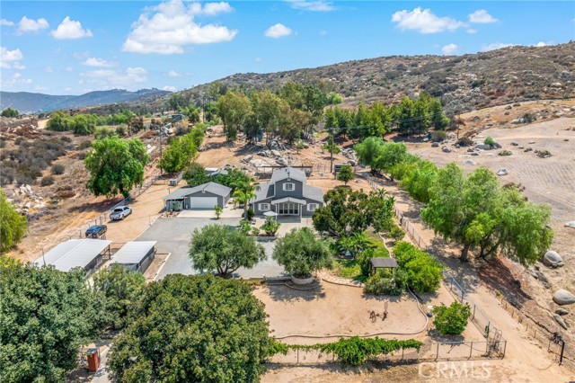 40555 Benji Lane, Hemet CA: https://media.crmls.org/medias/360bd856-22d9-4576-bc3e-f0f06c3becf5.jpg