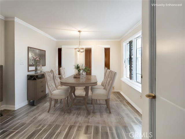 Detail Gallery Image 7 of 25 For 1741 Glenwood Rd, Glendale,  CA 91201 - 3 Beds | 2 Baths