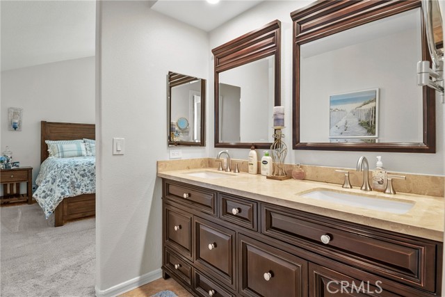 536 S Tumbleweed Road, Anaheim Hills CA: https://media.crmls.org/medias/360d1bac-4bf8-41b1-9884-17b43d80fe49.jpg