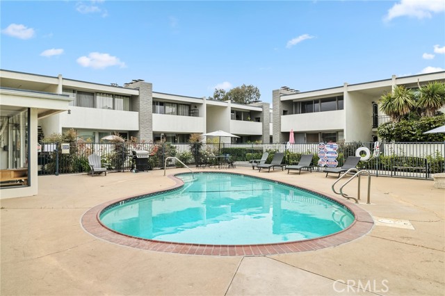 Detail Gallery Image 20 of 32 For 1349 Edgewood Way #49,  Oxnard,  CA 93030 - 2 Beds | 2 Baths