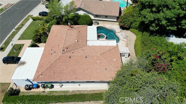 20451 Bermuda Street, Chatsworth CA: https://media.crmls.org/medias/360d852c-36ac-48a7-89b4-2a1c3afc9d78.jpg