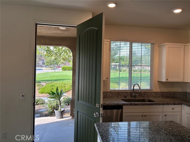 Detail Gallery Image 8 of 26 For 2134 Lavender Ln, Colton,  CA 92324 - 3 Beds | 2/1 Baths