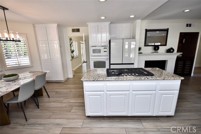 Detail Gallery Image 15 of 40 For 20 Salerno, Irvine,  CA 92614 - 4 Beds | 3 Baths