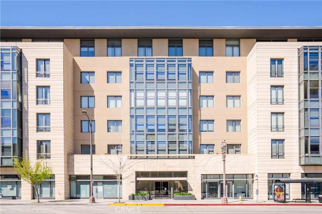 345 E Colorado Blvd #406