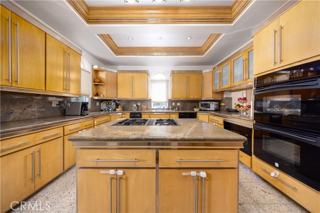 Detail Gallery Image 12 of 47 For 2557 Indian Creek, Diamond Bar,  CA 91765 - 5 Beds | 4/1 Baths