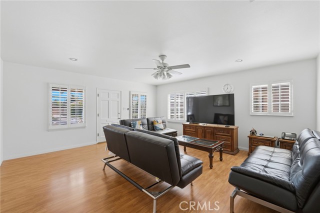 Detail Gallery Image 9 of 35 For 15223 Gridley, Norwalk,  CA 90650 - 2 Beds | 2 Baths