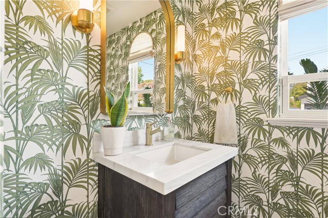 1756 10th, Manhattan Beach, California 90266, 5 Bedrooms Bedrooms, ,5 BathroomsBathrooms,Residential,For Sale,10th,SB26083535