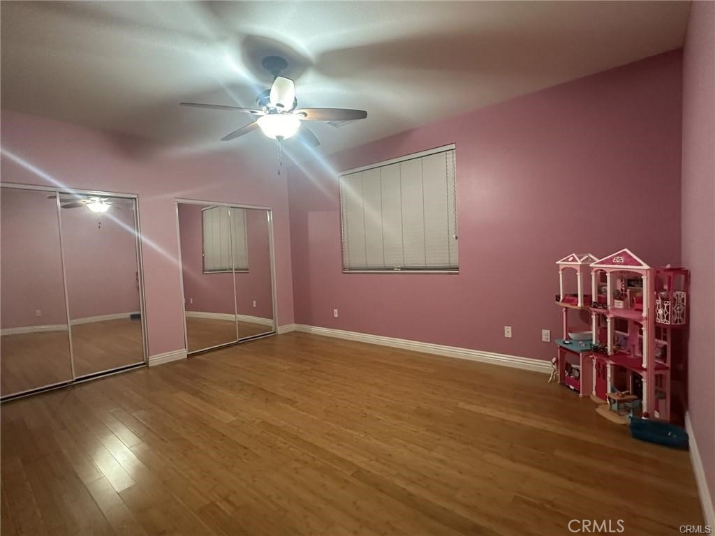https://media.crmls.org/medias/360ffd20-69d0-4cd0-b851-8abff68d5257.jpg?preset=X-Large