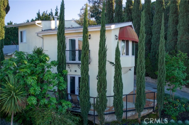 Detail Gallery Image 49 of 52 For 7796 Skyhill Drive, Los Angeles,  CA 90068 - 5 Beds | 3 Baths