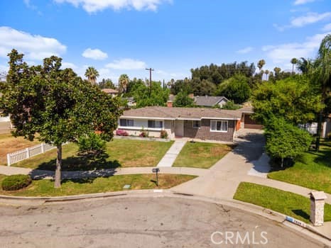 7839 Los Arboles Place, Riverside CA: https://media.crmls.org/medias/36116c5f-15cd-4d21-8bd3-6881648f16b9.jpg
