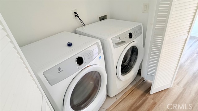 Detail Gallery Image 8 of 25 For 1418 S Cloverdale Ave, Los Angeles,  CA 90019 - 3 Beds | 3 Baths