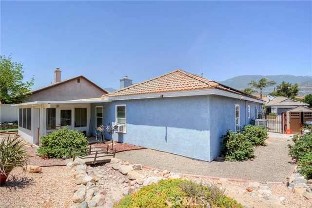 2613 Sheridan Road, San Bernardino CA: https://media.crmls.org/medias/361228b4-9641-4710-ba59-9e427d5bd738.jpg