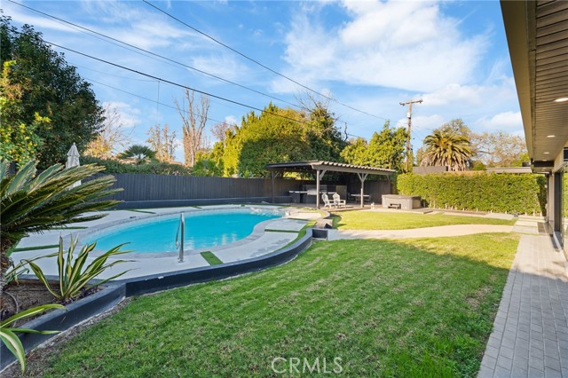 Detail Gallery Image 39 of 41 For 23103 Leonora, Woodland Hills,  CA 91367 - 3 Beds | 3 Baths