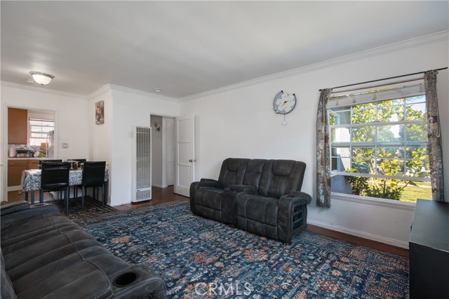 Detail Gallery Image 16 of 28 For 1329 -1331 N Screenland Dr, Burbank,  CA 91505 - – Beds | – Baths