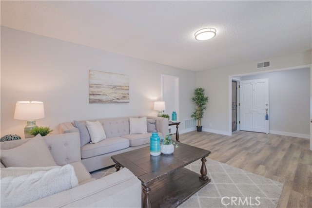 1506 West Sharon Road, Santa Ana CA: https://media.crmls.org/medias/36133a12-031a-4e99-b2c0-383a51f4b99c.jpg