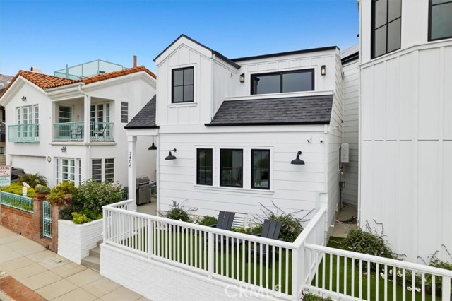 2406 Silverstrand Avenue, Hermosa Beach CA: https://media.crmls.org/medias/36145c56-a651-4152-819c-6449263e5fa8.jpg