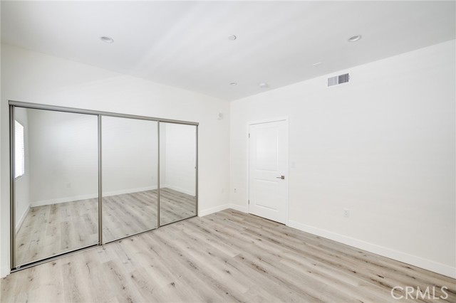 Detail Gallery Image 10 of 19 For 14526 Hartland St #306,  Van Nuys,  CA 91405 - 2 Beds | 2 Baths