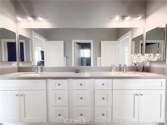 Image 29 of 50 For 449 Skylark  