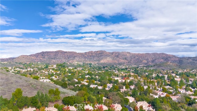 958 Misty Canyon, Westlake Village CA: https://media.crmls.org/medias/36153f12-ed68-412a-ad40-679a81689f21.jpg