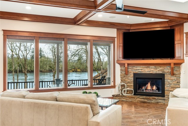 Detail Gallery Image 9 of 65 For 3925 Rivercrest Dr, –,  OR 97303 - 3 Beds | 3 Baths