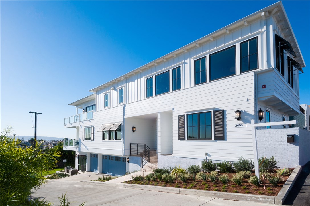 2600 Grandview Avenue, Manhattan Beach, California 90266, 6 Bedrooms Bedrooms, ,2 BathroomsBathrooms,Residential,Sold,Grandview,SB17263084