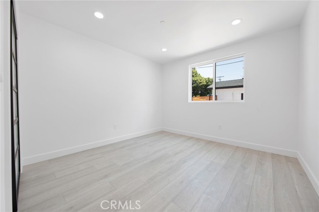 Detail Gallery Image 18 of 27 For 3416 11th, Los Angeles,  CA 90018 - 4 Beds | 3 Baths