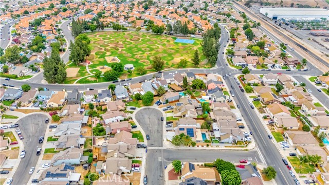 6409 Heatherwood Drive, Jurupa Valley CA: https://media.crmls.org/medias/3616e298-d1de-46f6-903f-f84f3e0ce087.jpg