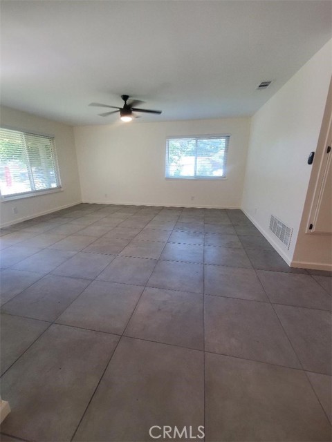 2431 12th Street, Riverside CA: https://media.crmls.org/medias/361749b6-4e1e-41e8-84c8-f41b9644708d.jpg