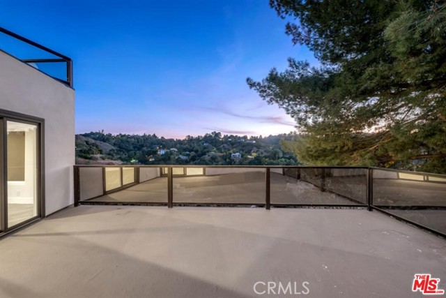 Detail Gallery Image 7 of 46 For 3651 Alta Mesa Dr, Studio City,  CA 91604 - 4 Beds | 4 Baths